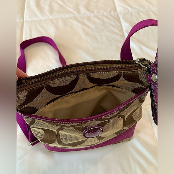 Coach Crossbody Bag - Picture 9 of 11